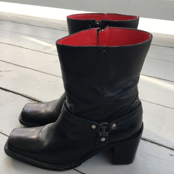 Frye Shoes - Rare FRYE boots size 8B